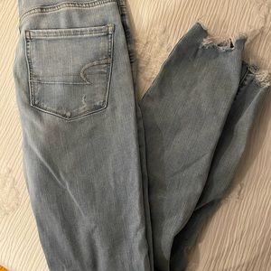 Size 4 American Eagle High Waisted & Ripped Jeggings
